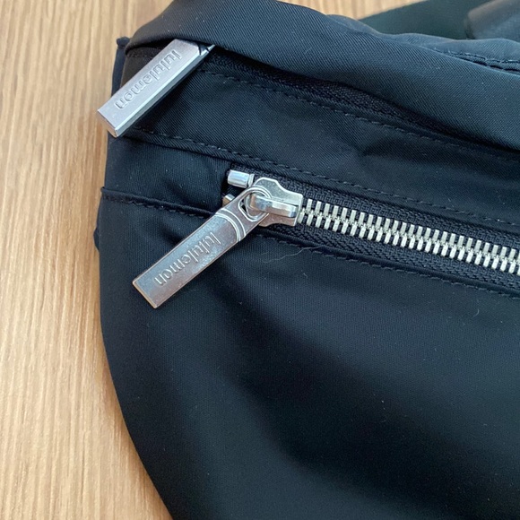 ❤️ Lululemon City Adventurer Belt Bag 2.5L Black NWT - Picture 4 of 6